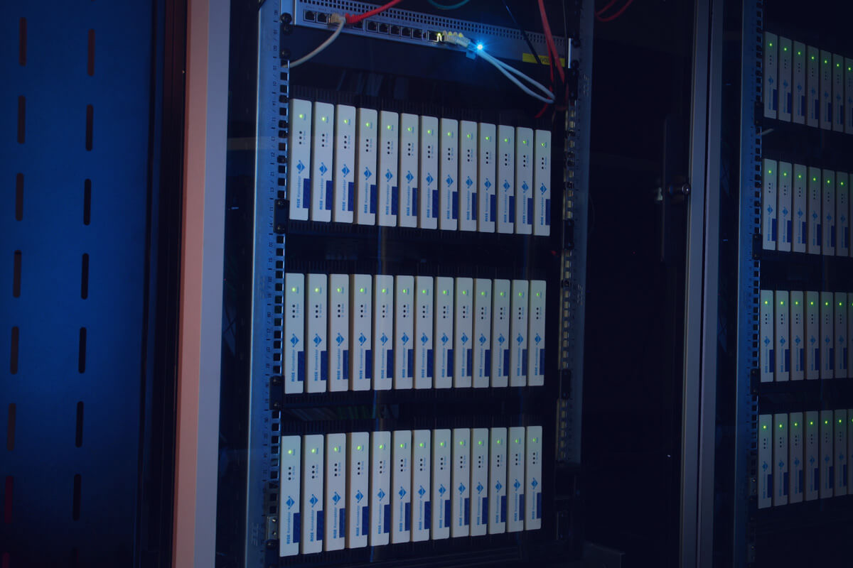 Beim 'TI as a Service'-Ansatz stehen die Telematik-Konnektoren in einem sicheren Rechenzentrum.
